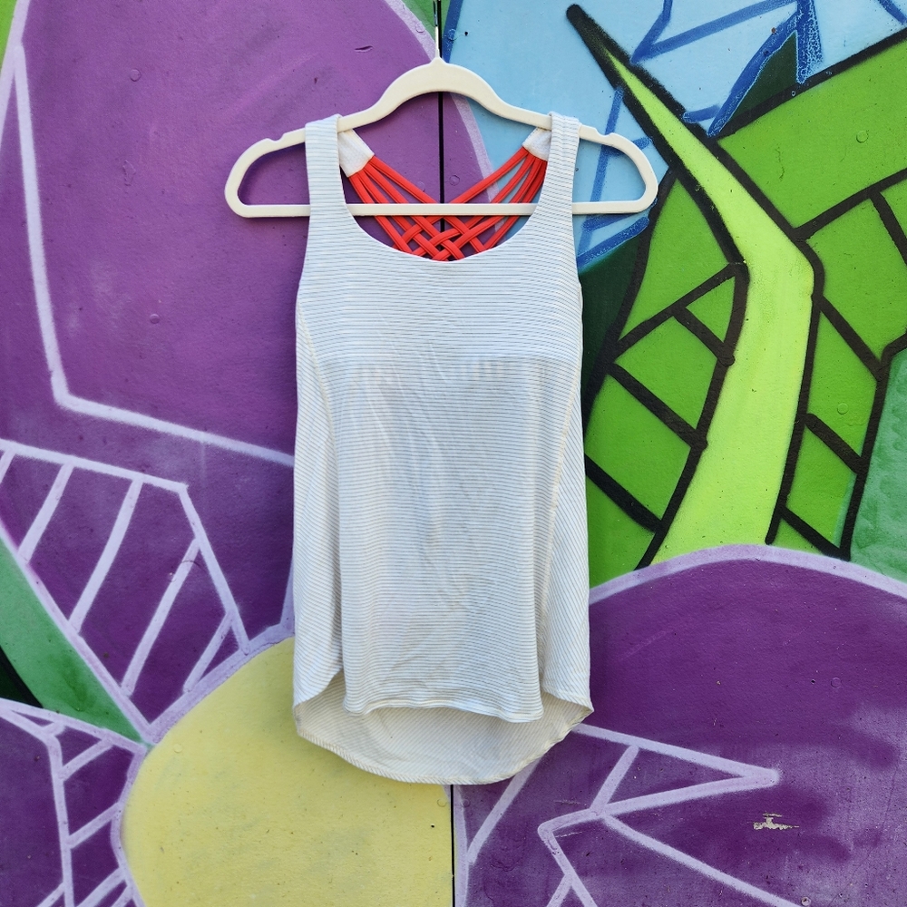 LuluLemon Top w/Bra 6